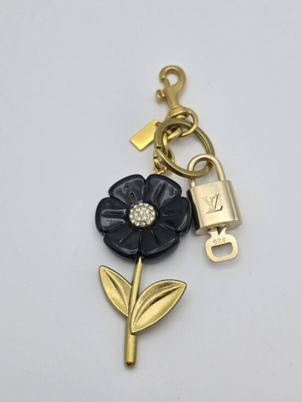 Authentic Louis Vuitton Padlock Gold🔒Key Set + Unbranded Flower Keychain Charm - Picture 2 of 8